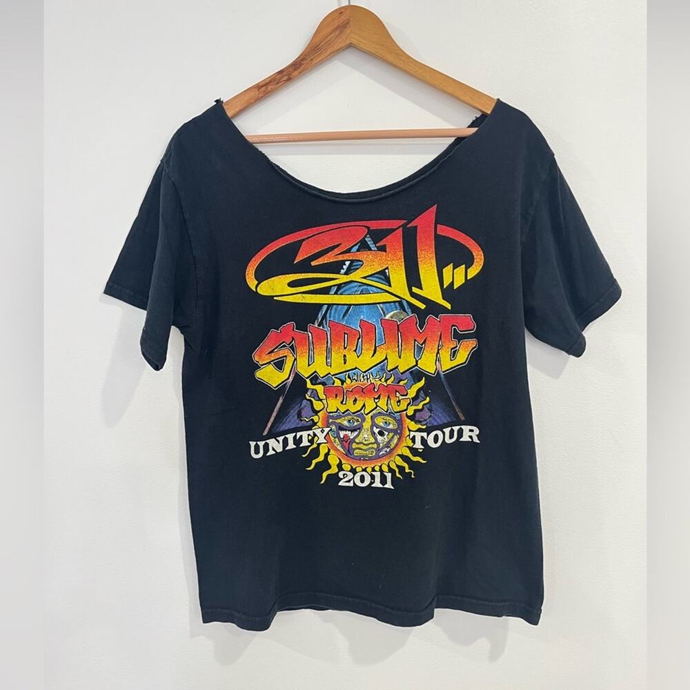 311 Distressed 2011 Unity Concert Tee Shirt L Sumblime with Rome
